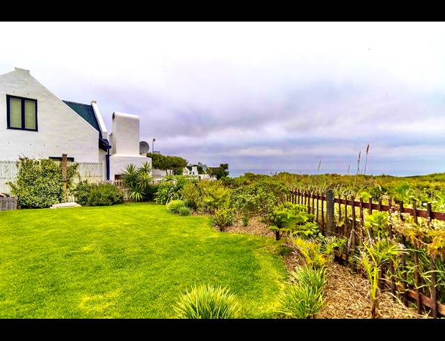 5 BEDROOM HOUSE FOR SALE IN GROTTO BAY